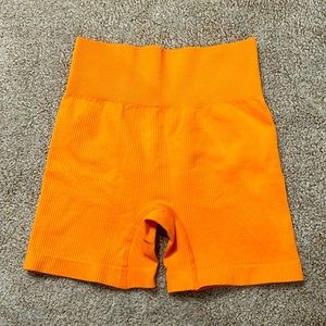 Ribbed seamless shorts